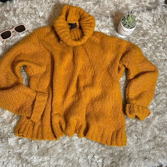 EUC J. Crew Mustard Loose Knit Funnel Turtleneck Sweater M - Picture 1 of 5